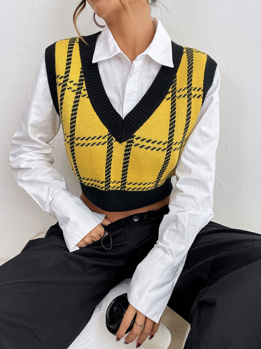 V-neck woolen checked vest